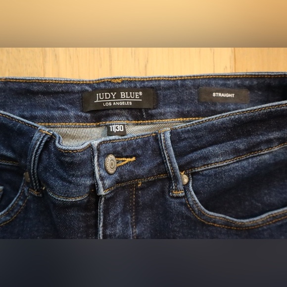 Judy Blue Straight Leg Blue Jeans - Picture 4 of 5